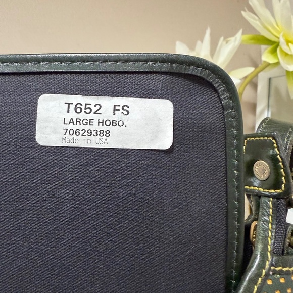 Vintage Dooney & Bourke Cabrio Green/Yellow Perforated Leather Large Hobo Bag - Picture 13 of 16